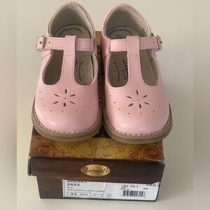 Footmates pink Sherry Size: 8T